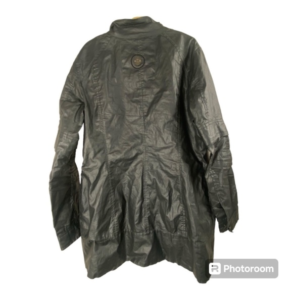 Rare UGG Zip-off Sleeve Hike Walk Travel Windbraker Jacket in Black Size M - Picture 2 of 11